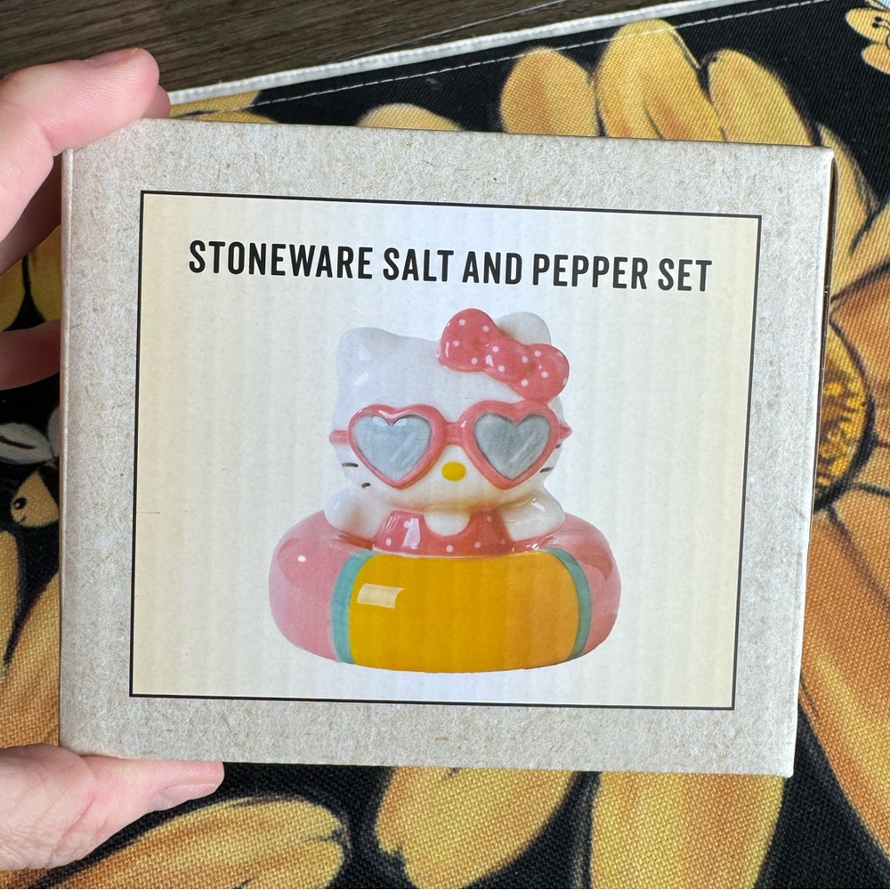 NIB Hello Kitty Salt & Pepper Shaker.